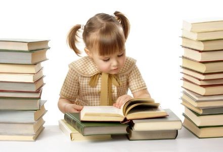 з якого віку можна вчити дитину читати